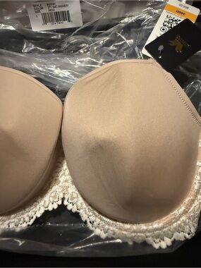 Wacoal Nude Push-Up Bra with Cream Lace Trim